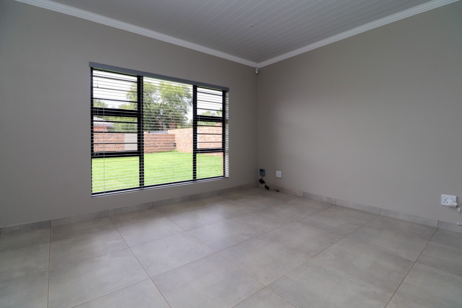 3 Bedroom Property for Sale in Flamwood North West